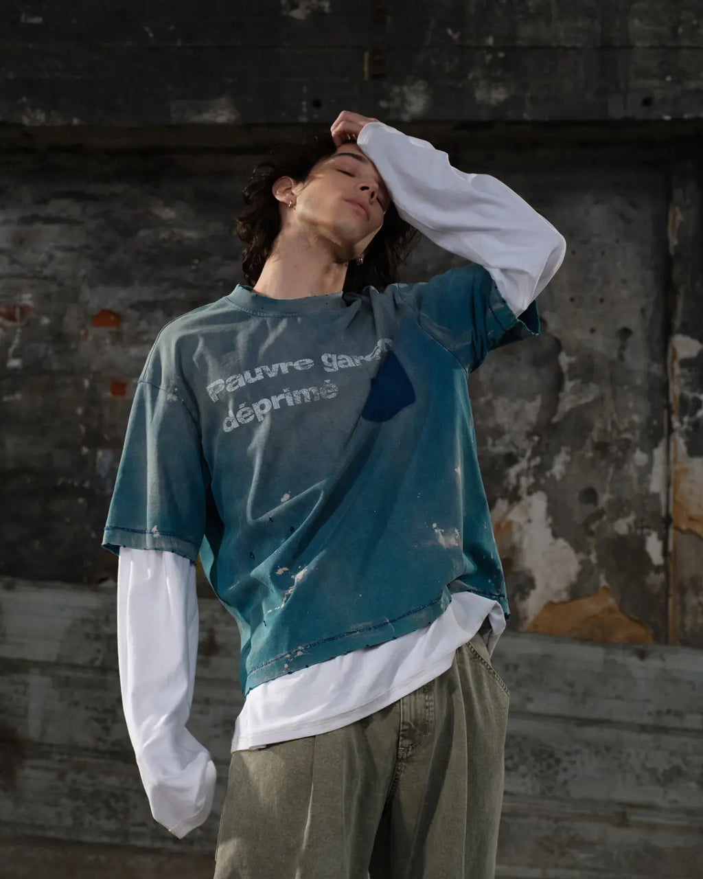 LNM “Pauvre garçon déprimé” Distressed Paint-Splatter Graphic T-Shirt Blue