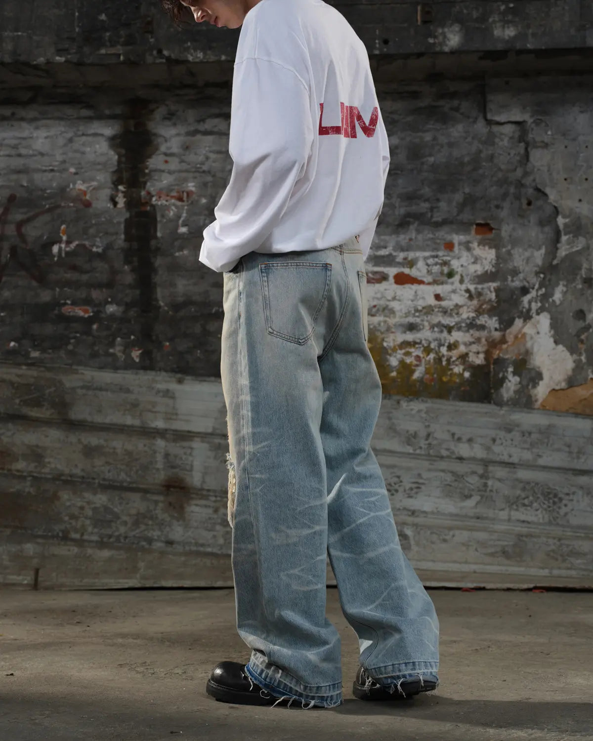 LNM Light Blue Distressed Rippled Denim Jeans